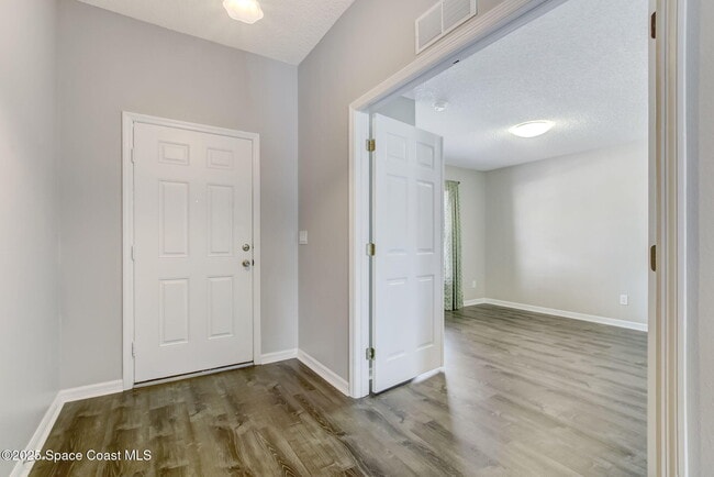 Building Photo - 1273 Brumpton Pl