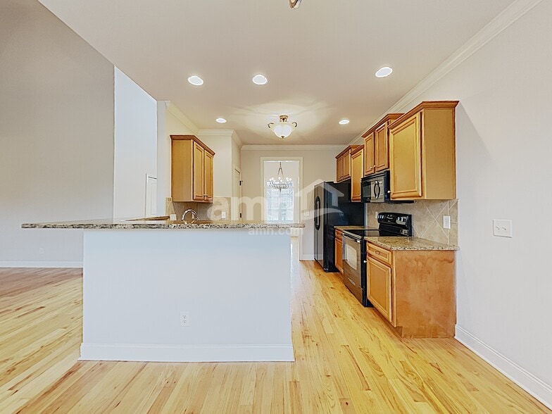 Building Photo - 4004 Crest Ridge Cv