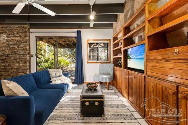 Building Photo - 14120 Innerarity Point Rd