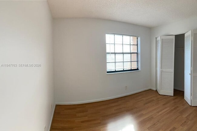 Building Photo - 4171 Oak Terrace Dr