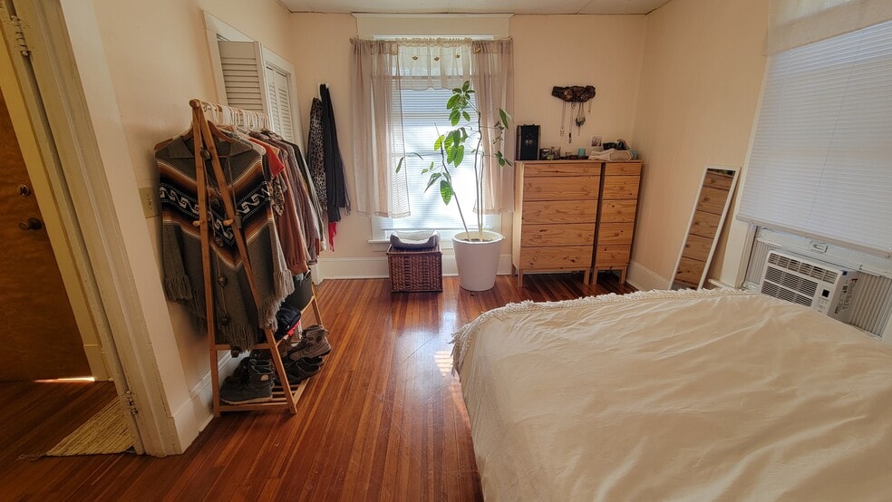 Building Photo - 728 Ohio St