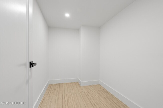 Building Photo - 150 Ampere Ave