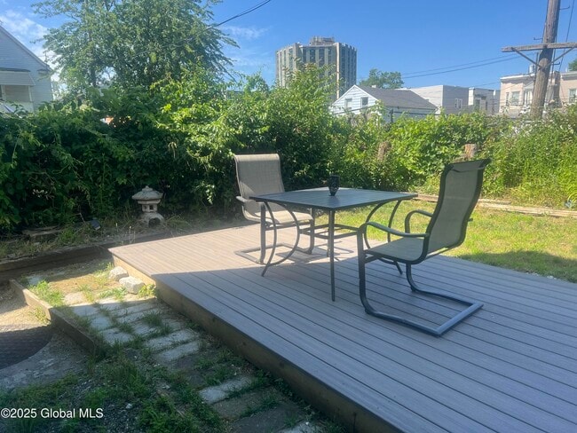 Building Photo - 479 West St