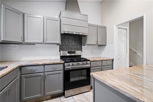 Building Photo - 3323 Old Oaks Rd