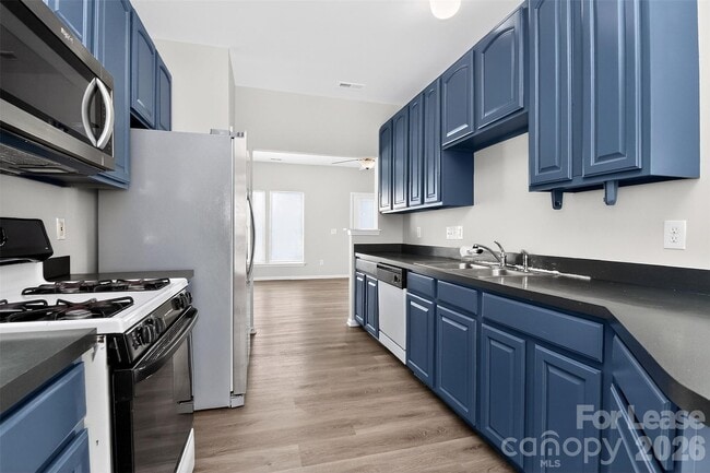 Building Photo - 12337 Verdant Ct