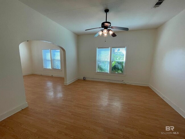 Building Photo - 207 NW 1st St