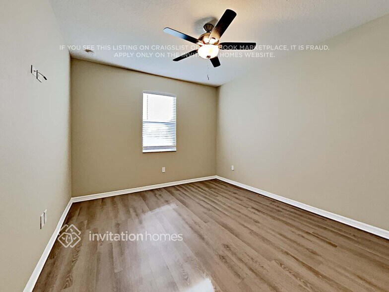 Building Photo - 14231 Seranoa Dr
