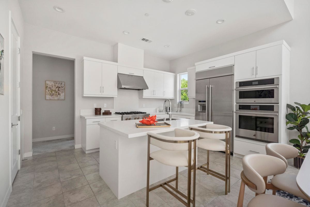 Building Photo - 151 Holliston