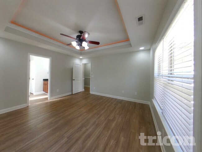 Building Photo - 580 Marchbanks Rd