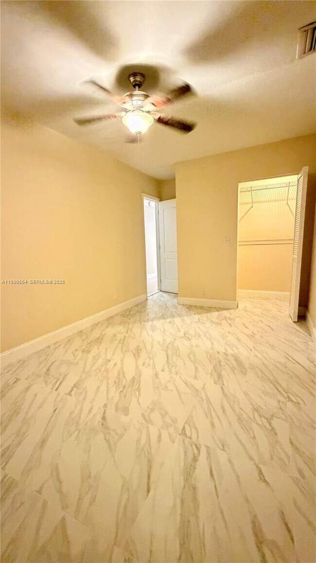 Building Photo - 1104 NE 17th Terrace