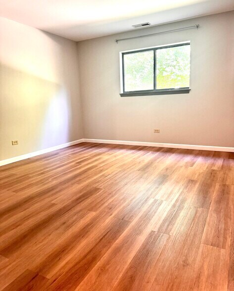 Building Photo - 2264 Abbeywood Dr