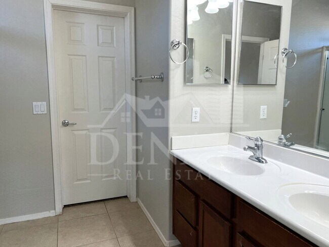 Building Photo - 7347 W Millerton Way