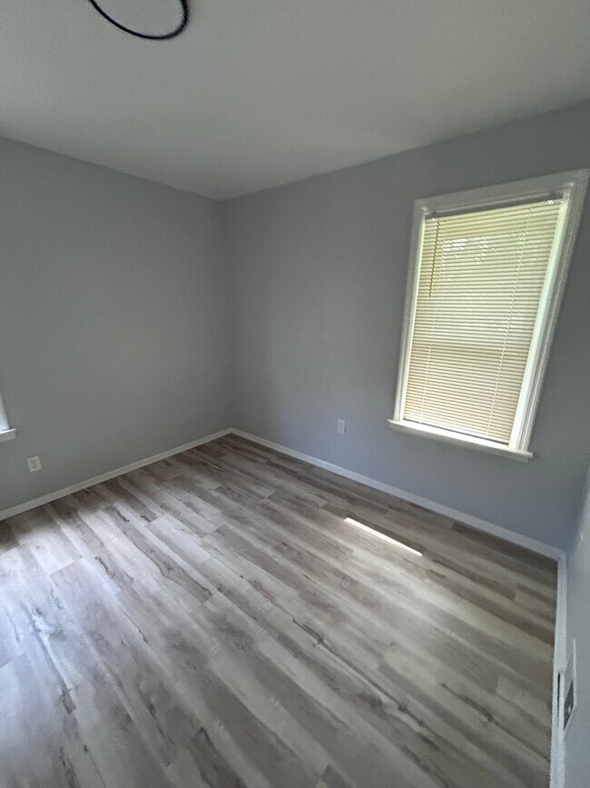 Building Photo - 7534 Blanding Dr