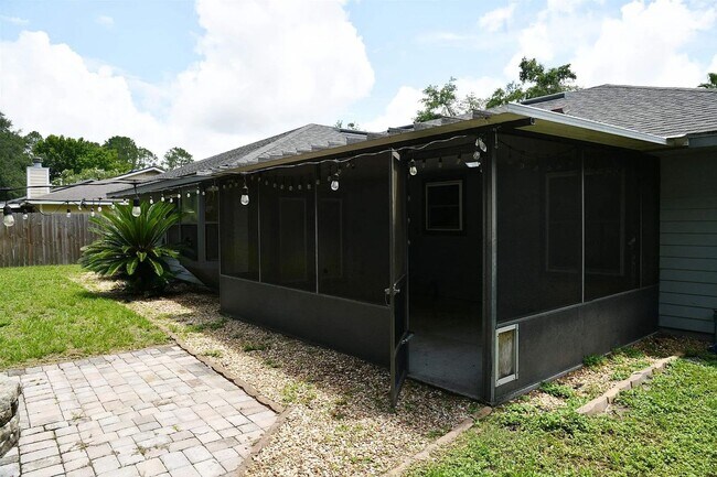 Building Photo - 3/2 Home in Mile Run
