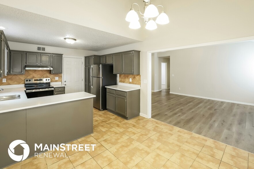 Building Photo - 13704 Bennington Ave