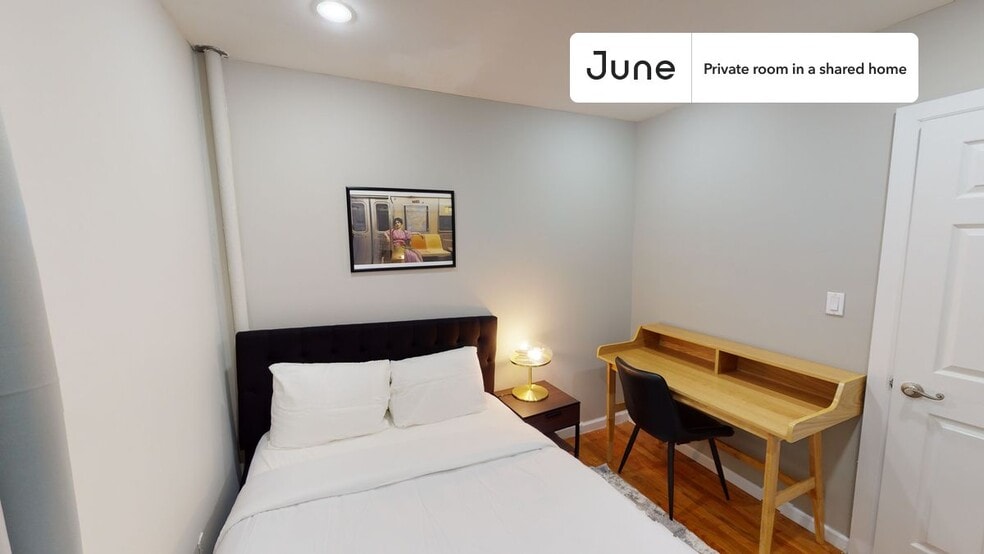 Building Photo - Room in Shared 3 bed/1 bath home in East Village
