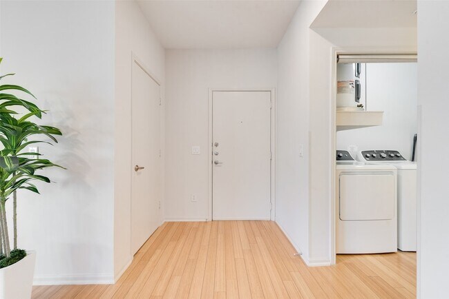 Building Photo - 4111 Gilbert Ave