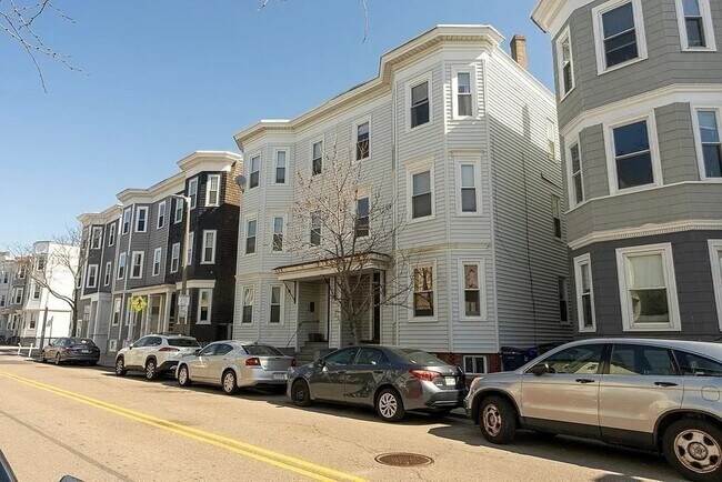 Building Photo - 180 L St
