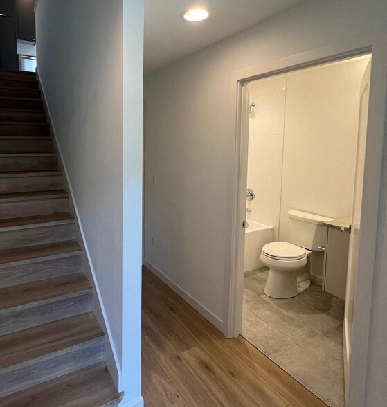 1st floor bathroom - 1424 NW 92nd St