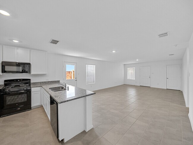 Building Photo - 14004 Birch Farm Dr
