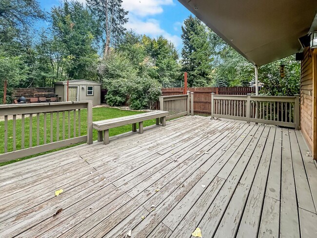 Building Photo - $0 DEPOSIT OPTION. CHARMING 3-BEDROOM HOME NEAR CHERRY CREEK TRAIL AND COOK PARK