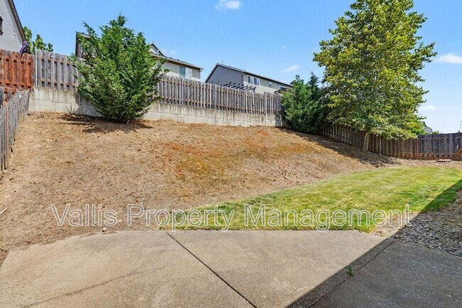 Building Photo - 2495 Benjamin Ave NW