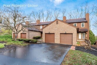 Building Photo - MOVE IN NOW! Newly Renovated Townhomes in ...