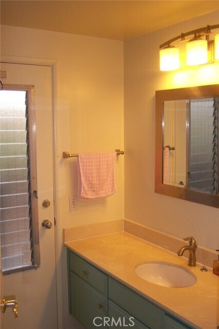 Building Photo - 1100 La Senda Dr