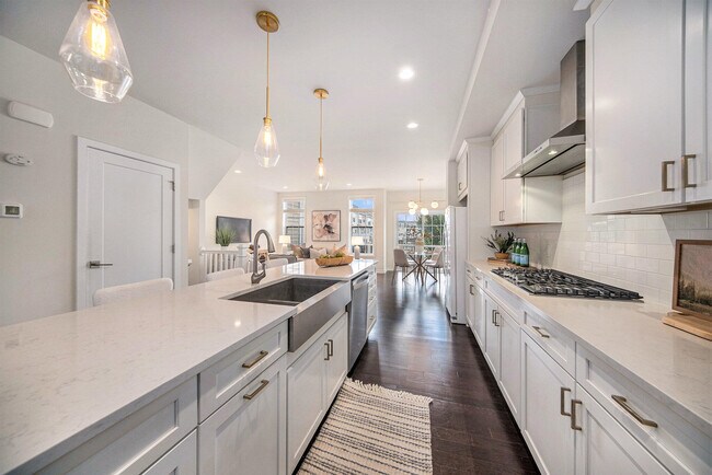 Building Photo - 2856 Ridington Rd