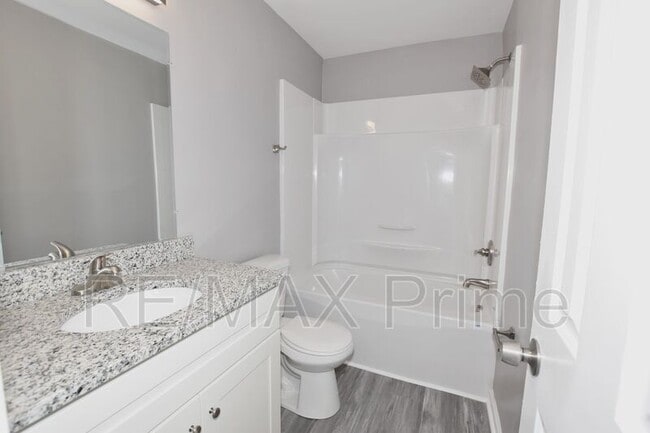 Building Photo - 204 Knell's Ridge Dr