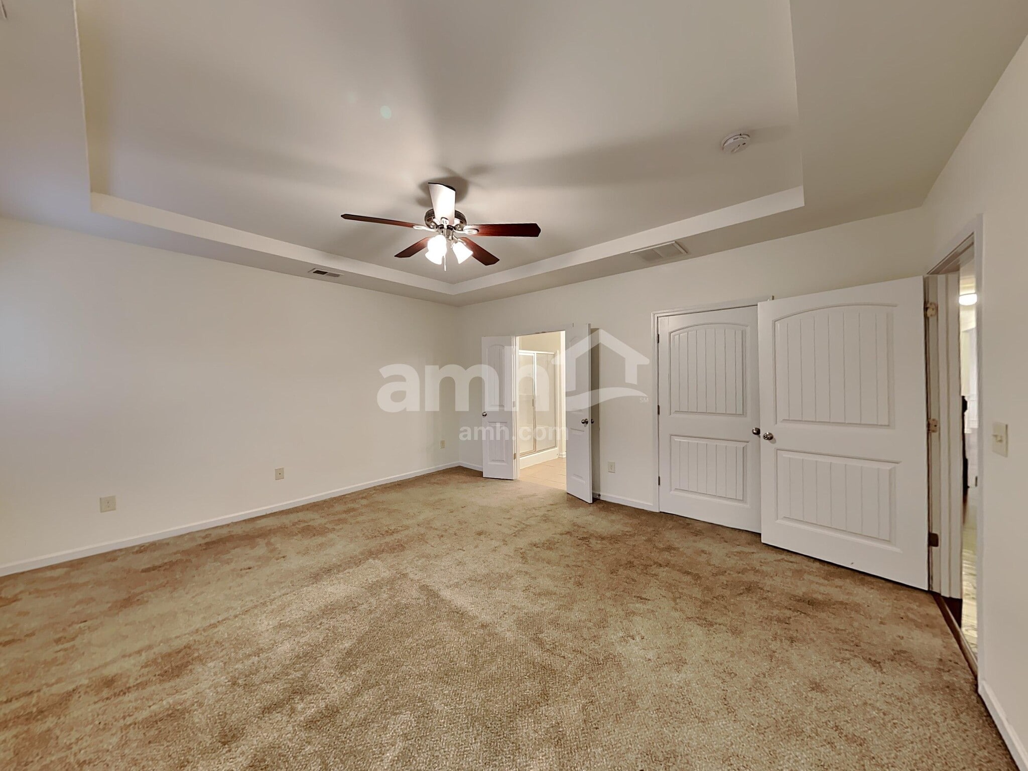 Building Photo - 105 Hickory Village Cir