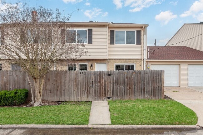 Building Photo - 972 Park Meadow Dr