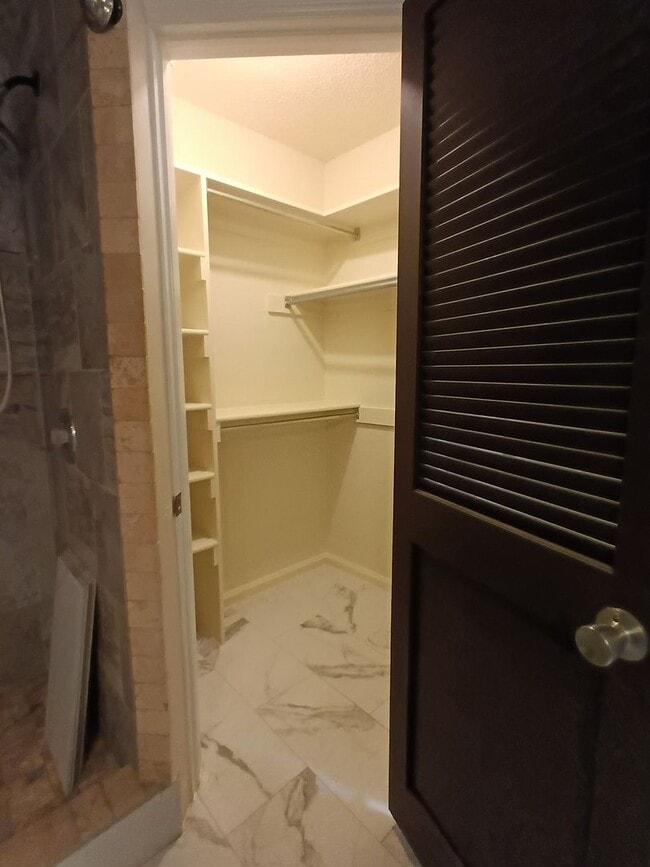 Building Photo - Carl Albert Schools! - Great Home!