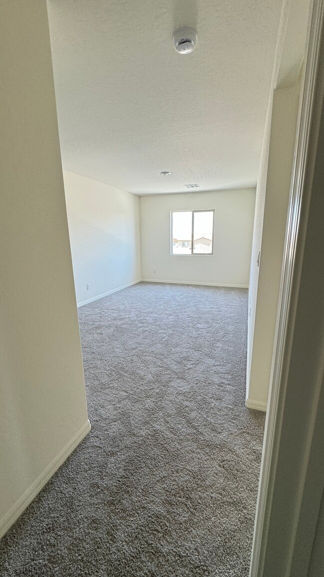 Building Photo - 1659 Luna Clf Ave