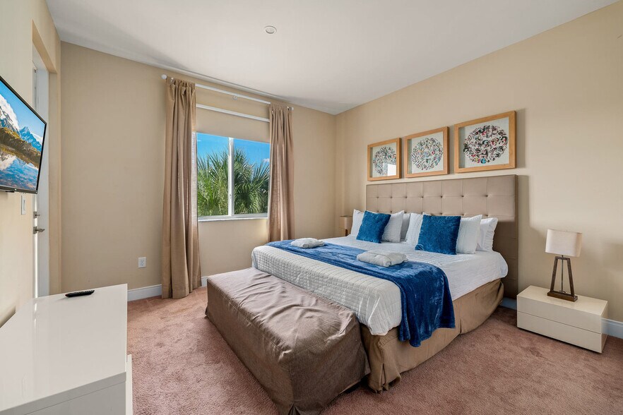 Building Photo - 3228 Brasilia Ave