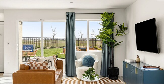 Building Photo - Beautiful Roseville Home! Please read entire ad for viewings!