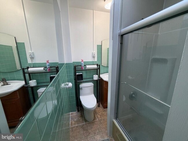 Building Photo - 1535 Willow St