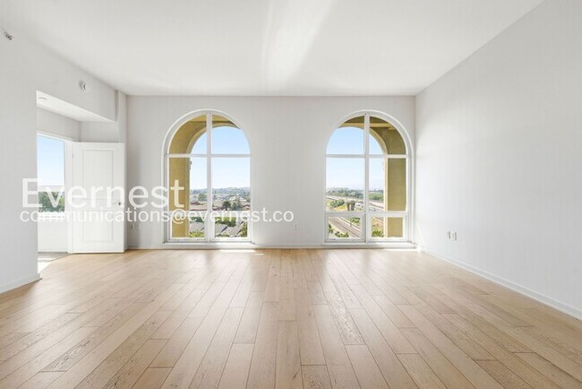 Building Photo - 1-Bed/1-Bath Condo with Pool, Spa, and Fitness Center!/Available Now!