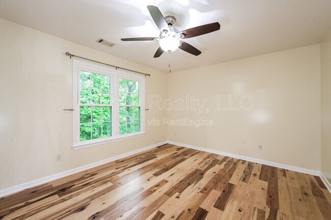 Building Photo - 985 Taylor Pkwy