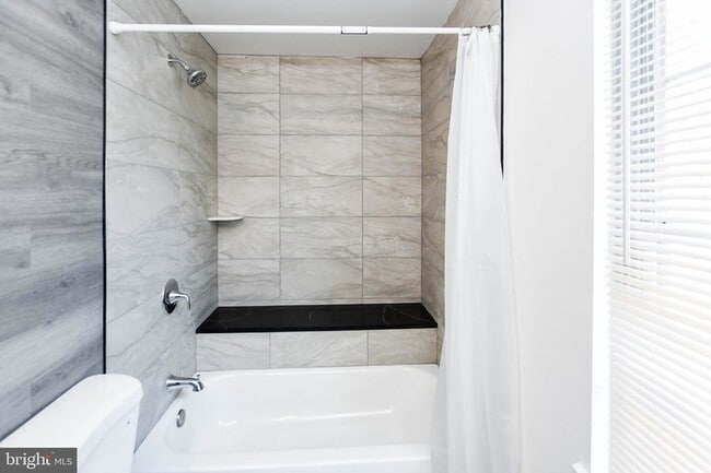 Building Photo - 4624 Governor Kent Ct