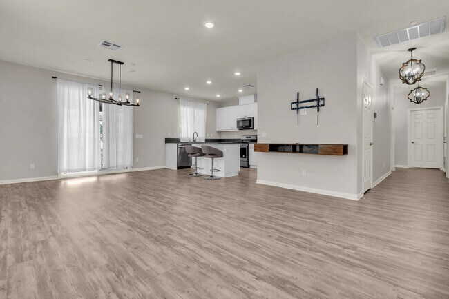 Building Photo - 20720 Spring Mountain Rd