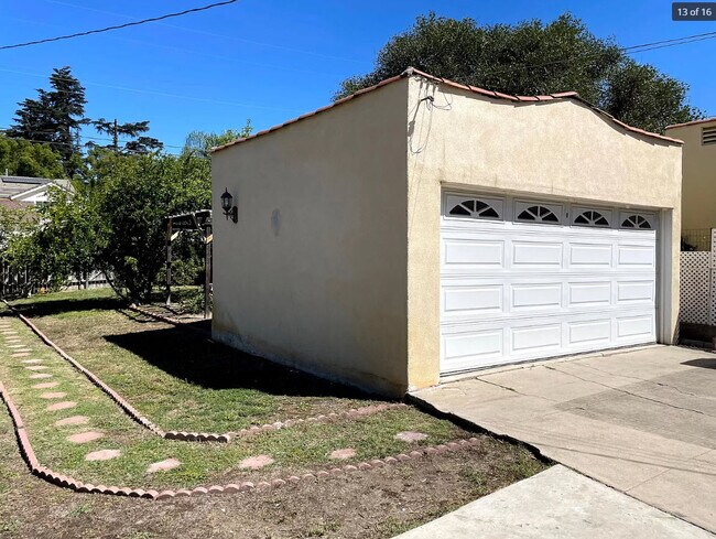 Building Photo - 1253 Irving Ave