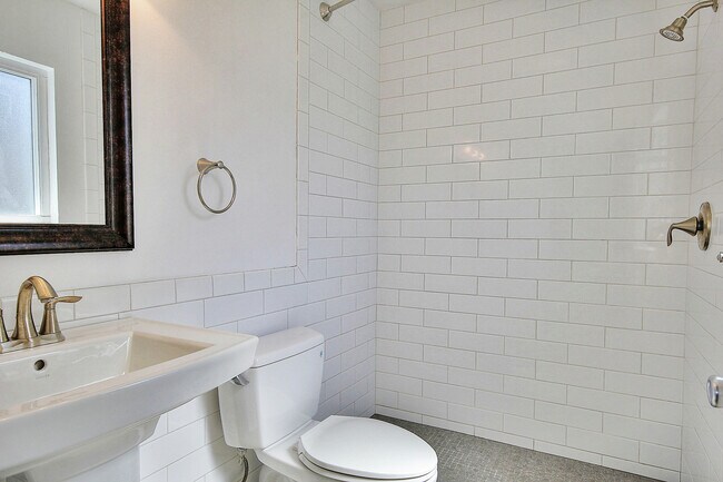 Building Photo - 6660 Sabado Tarde Rd