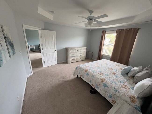 Building Photo - 3bd/2.5ba home with flexible Lease Length