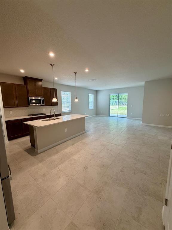 Building Photo - 3884 Isle Royal Pl