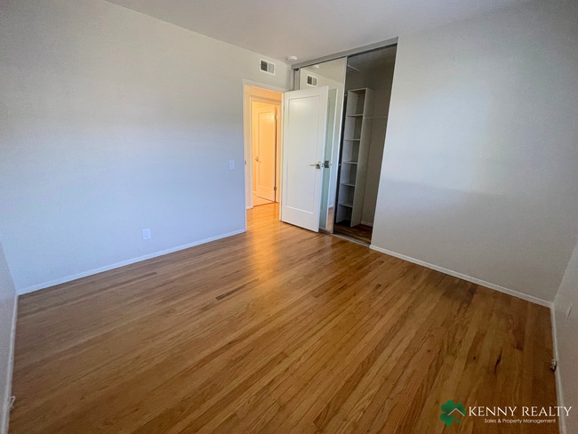 Building Photo - Spacious Four Bedroom Home in Westborough Neighborhood in South San Francisco
