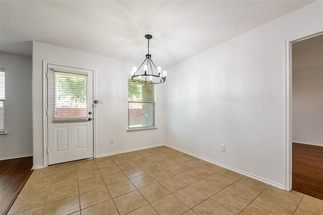 Building Photo - 3545 Carriage Ave