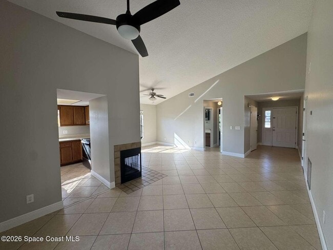 Building Photo - 897 S Patrick Dr