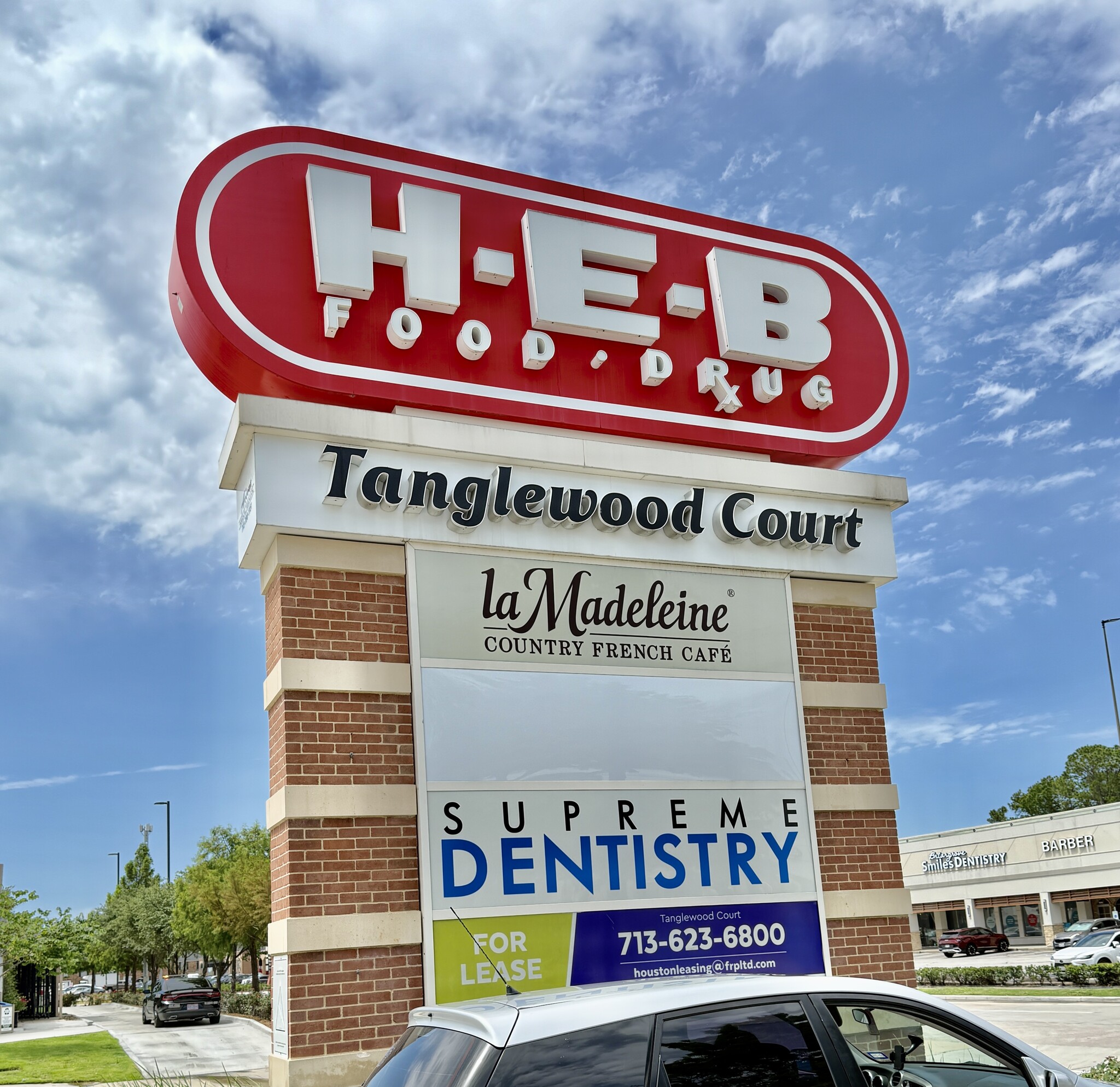 Next / Walk to HEB - 2101 Fountain View Dr