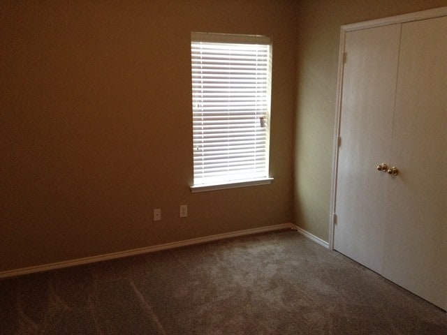 Building Photo - 413 Bretts Way